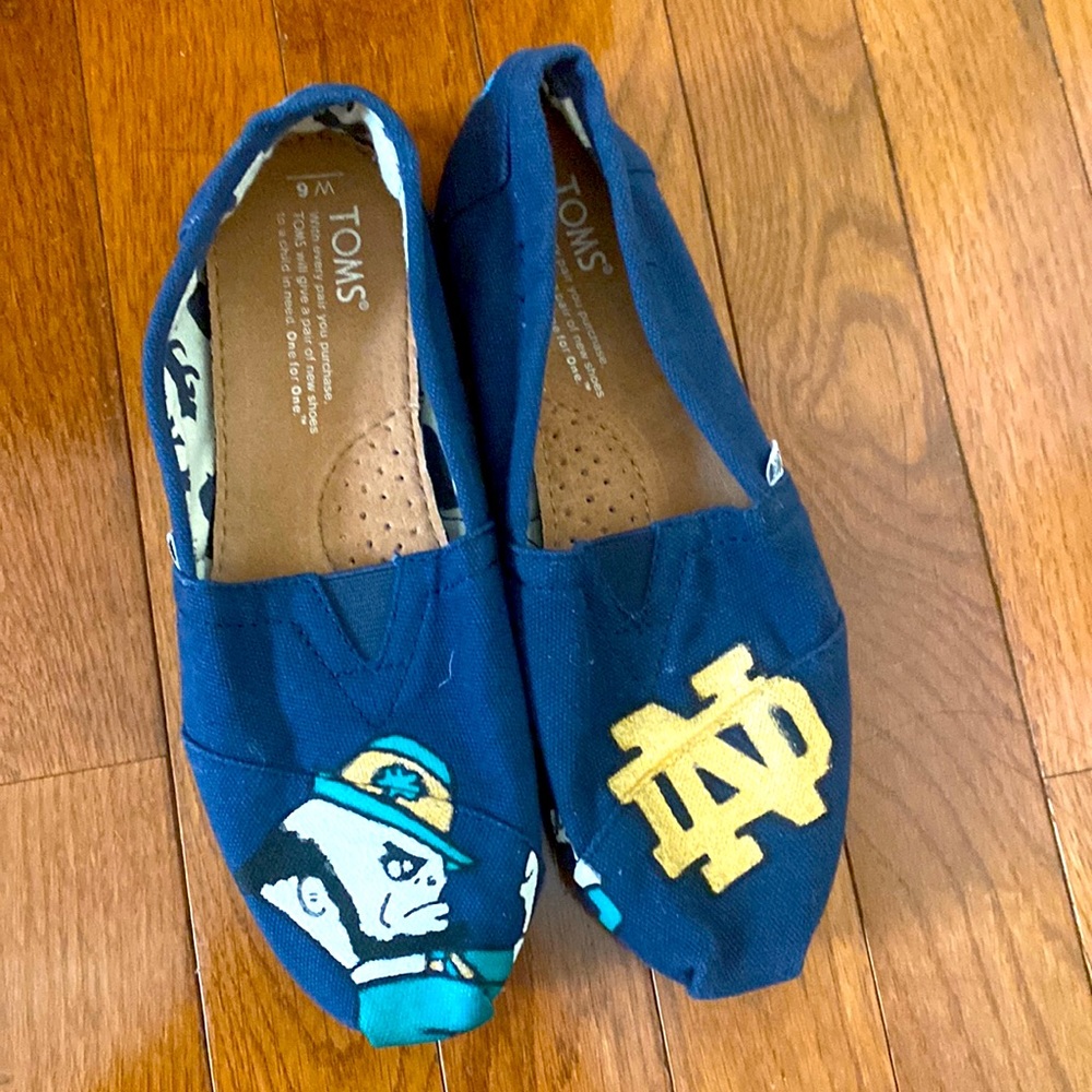Notre Dame fighting Irish game day shoes… Tom’s
